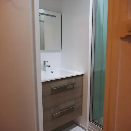 基特小雅克酷得度假屋 里昂
